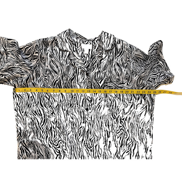 Cabernet Petites Shirt Womens XL Black White Zebra Animal Print Button Up Top - Picture 6 of 7